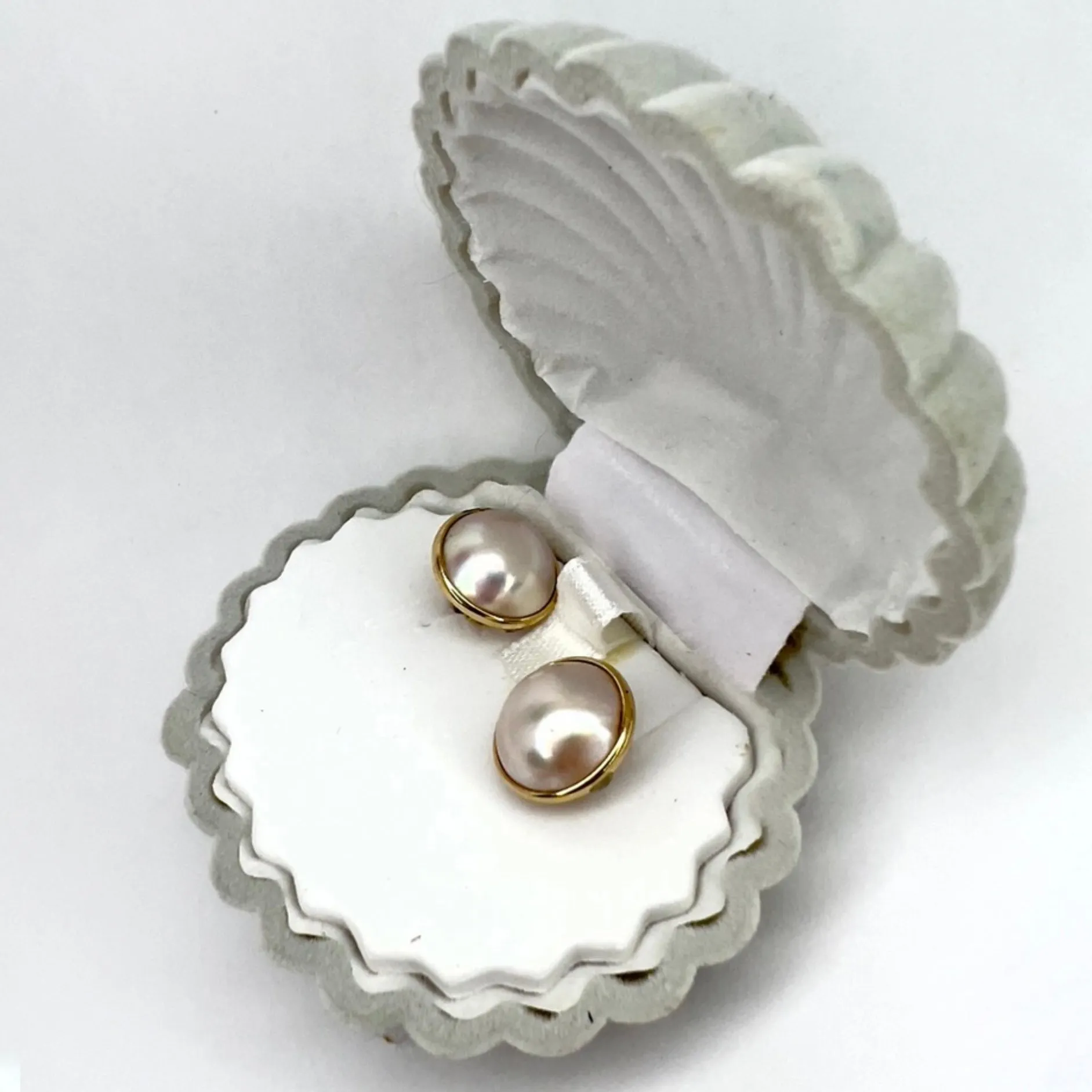 14K Yellow Gold stamped Set of Pearl Earrings