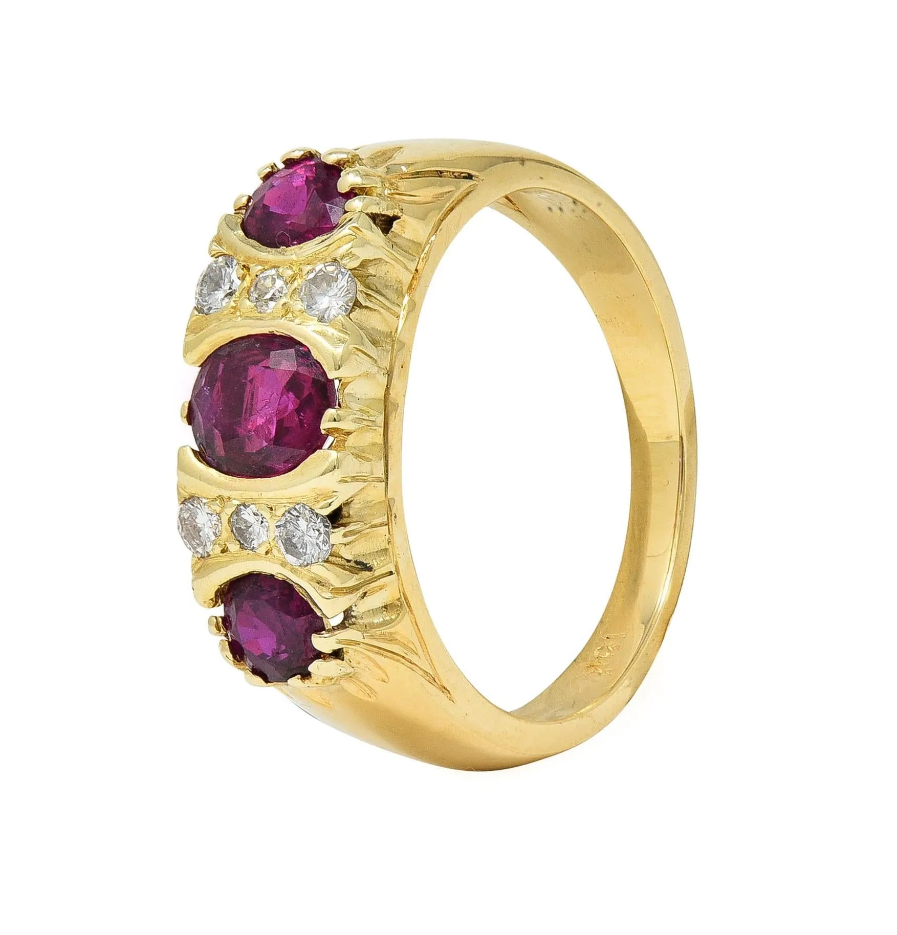 Vintage 1.25 CTW Ruby Diamond 18K Yellow Gold Ring from the 1980s