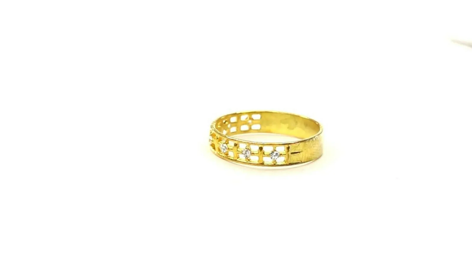 22k Ring Solid Gold ELEGANT Charm Ladies Cross Band SIZE 8 RESIZABLE r2388