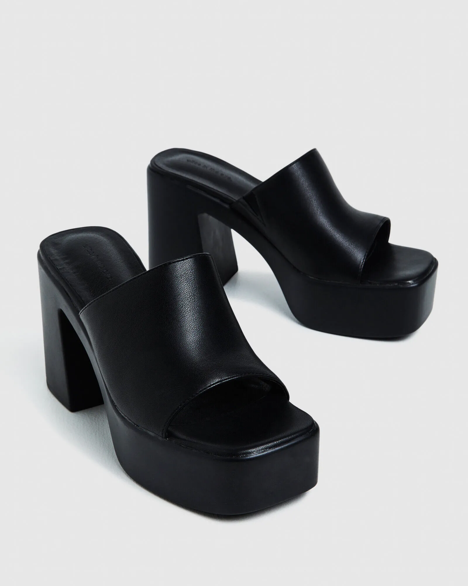 Alice In The Eve Palmer Platform Heels Black