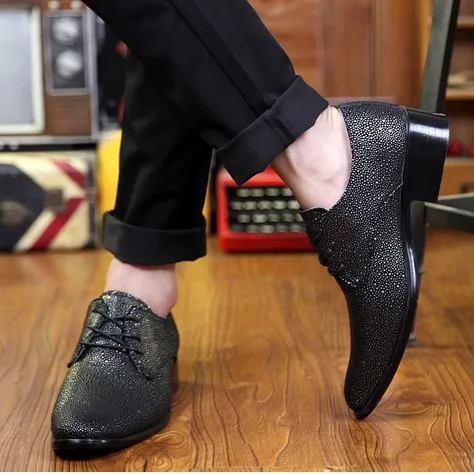 Black Metallic Pointed Head Lace-Up Oxfords for Men