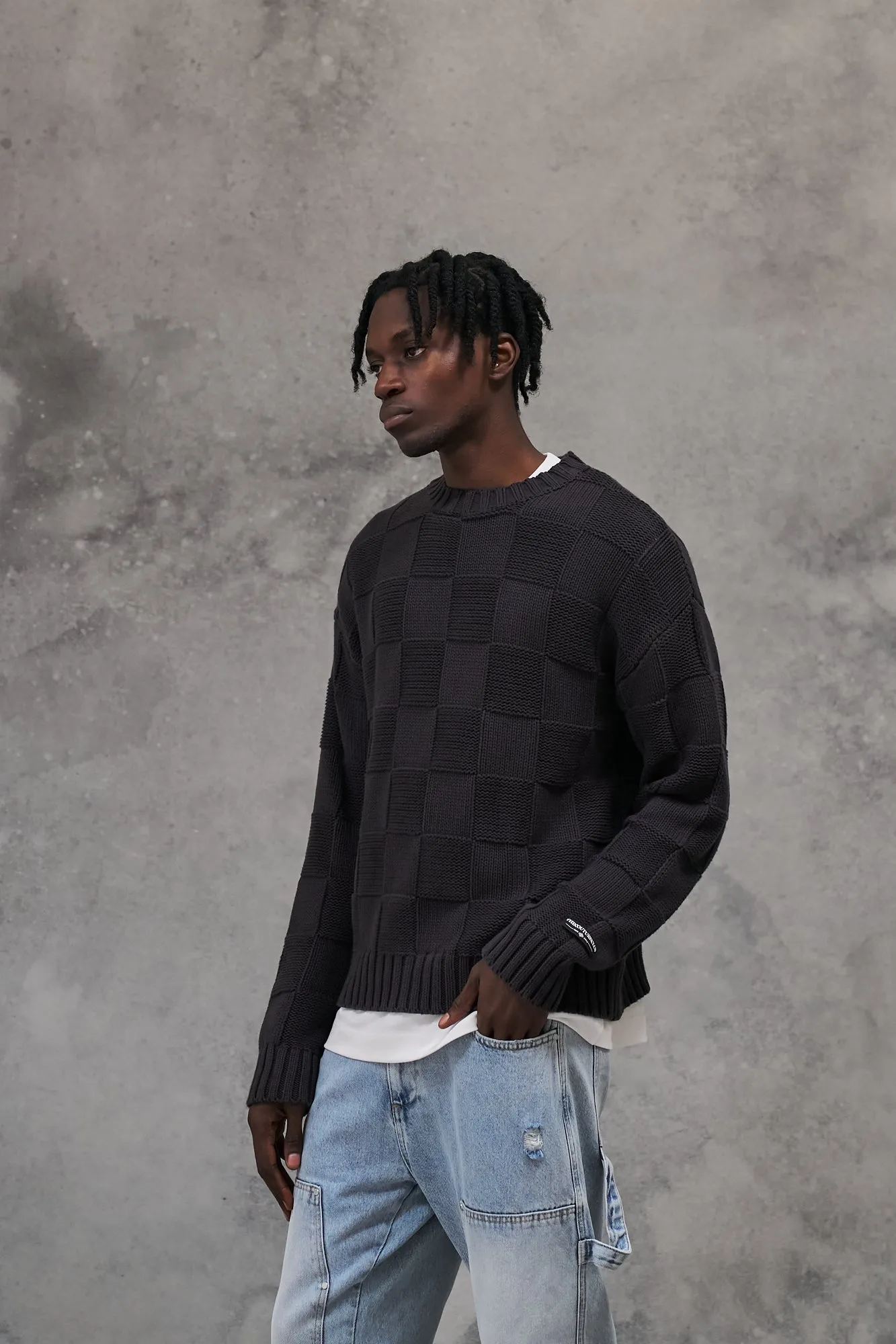 CHECKERBOARD KNIT CREW - CHARCOAL