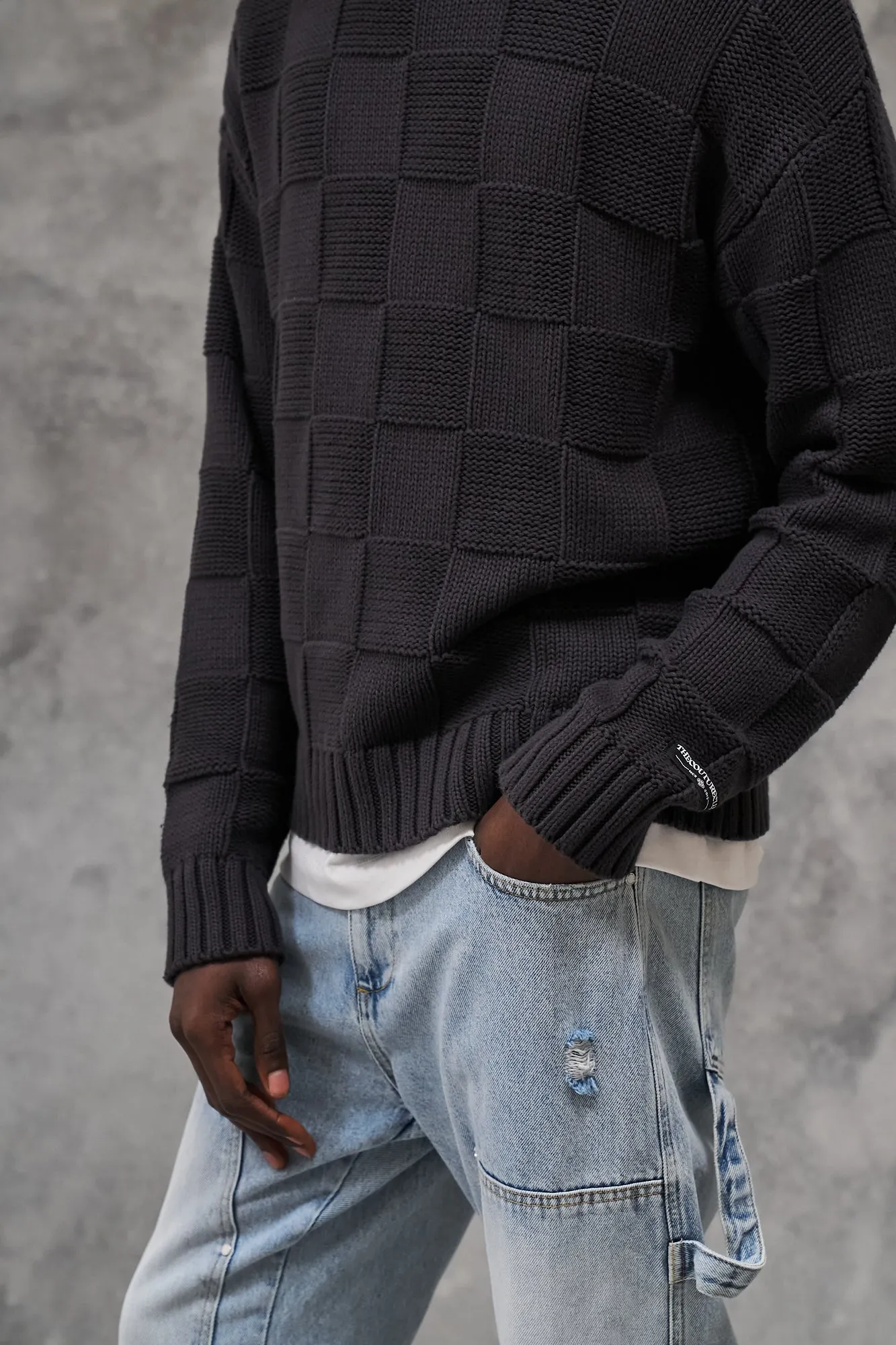 CHECKERBOARD KNIT CREW - CHARCOAL