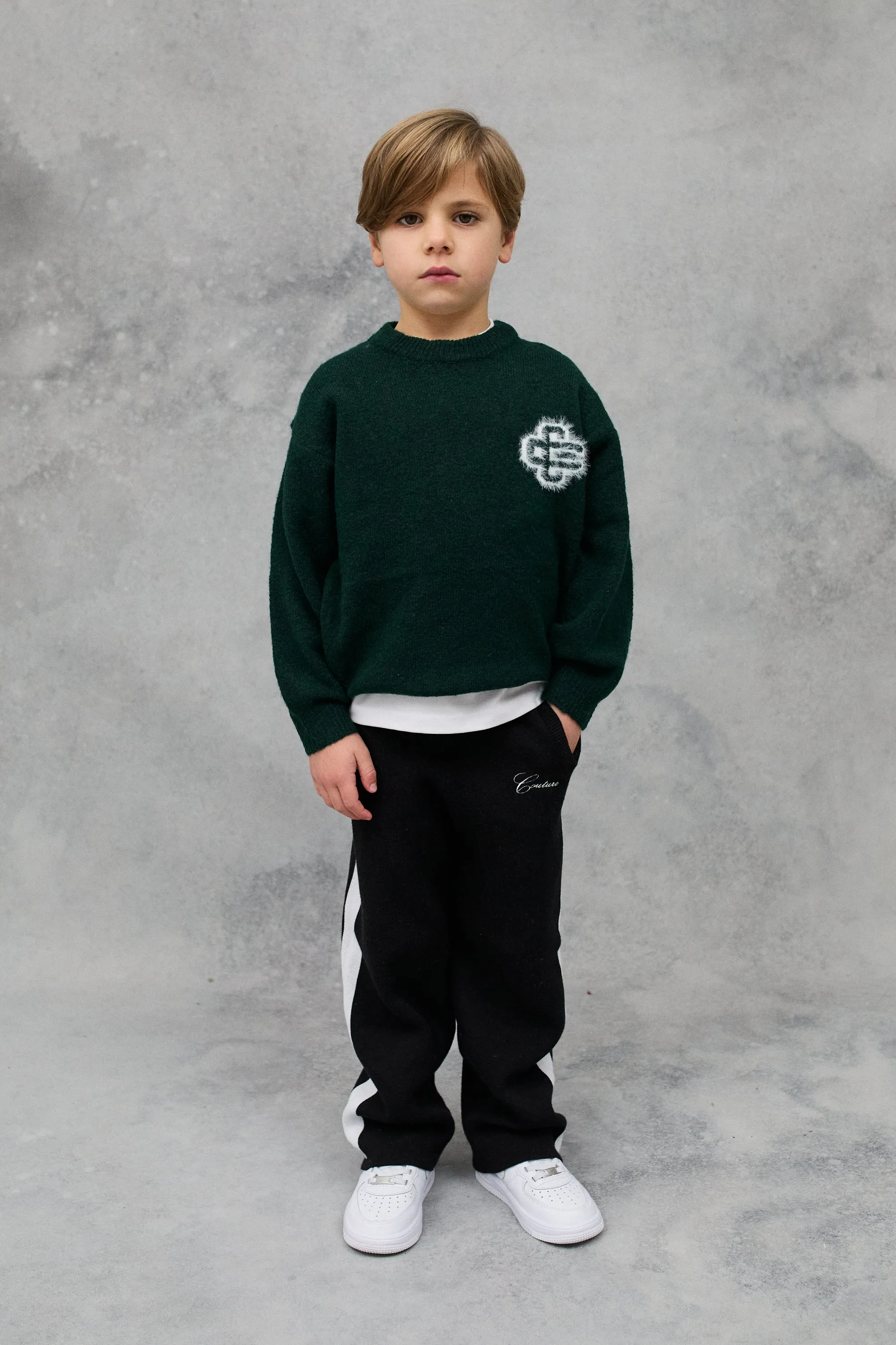 KIDS FLUFFY KNIT EMBLEM CREW - GREEN