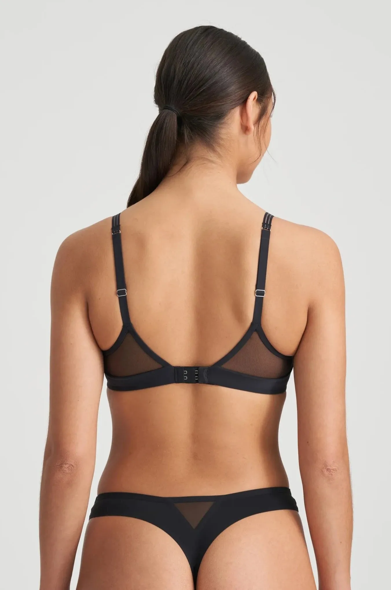 Louie Soft Wireless Bra in Black