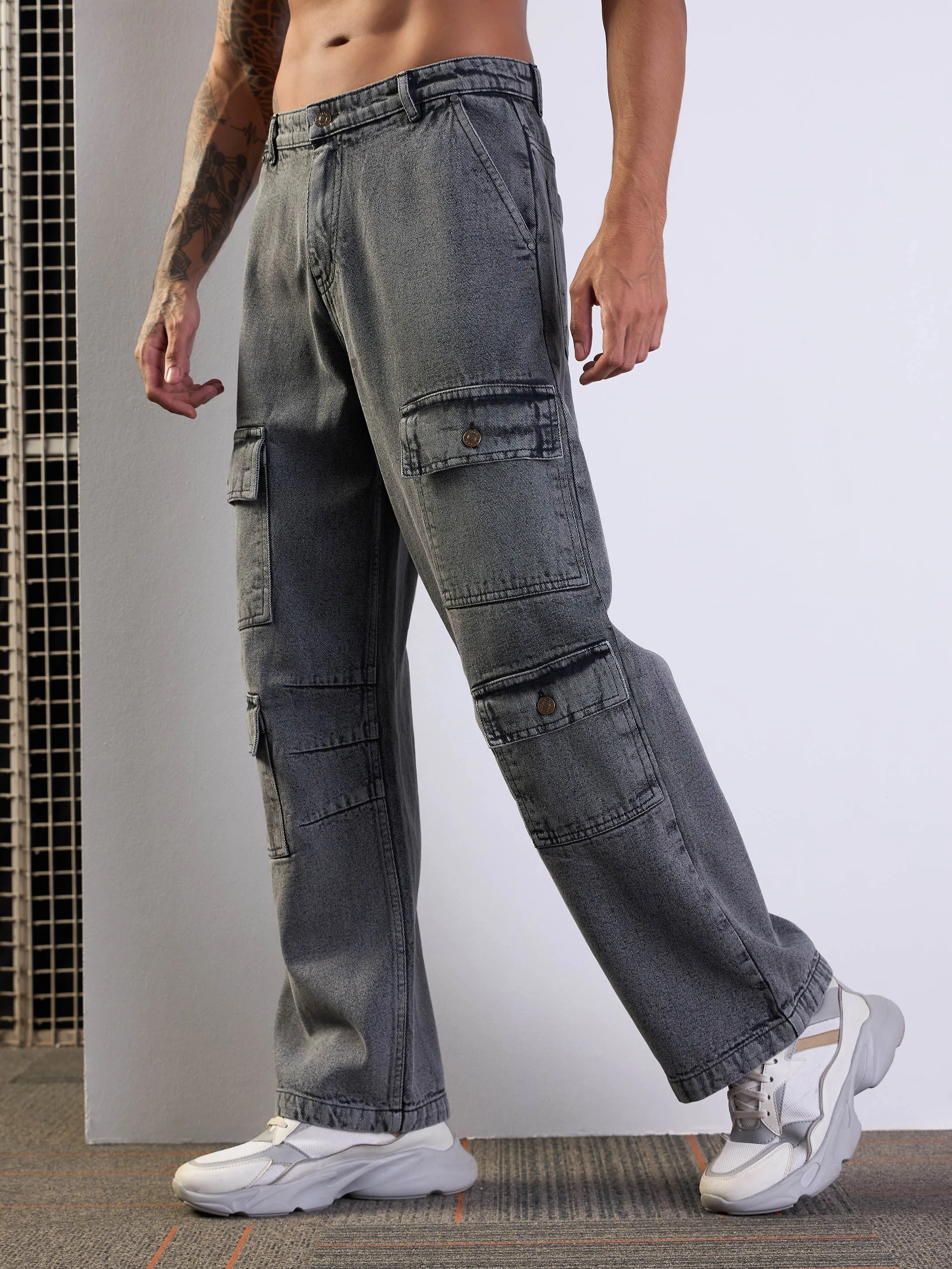 Men Grey Washed Multi Pocket Baggy Jeans