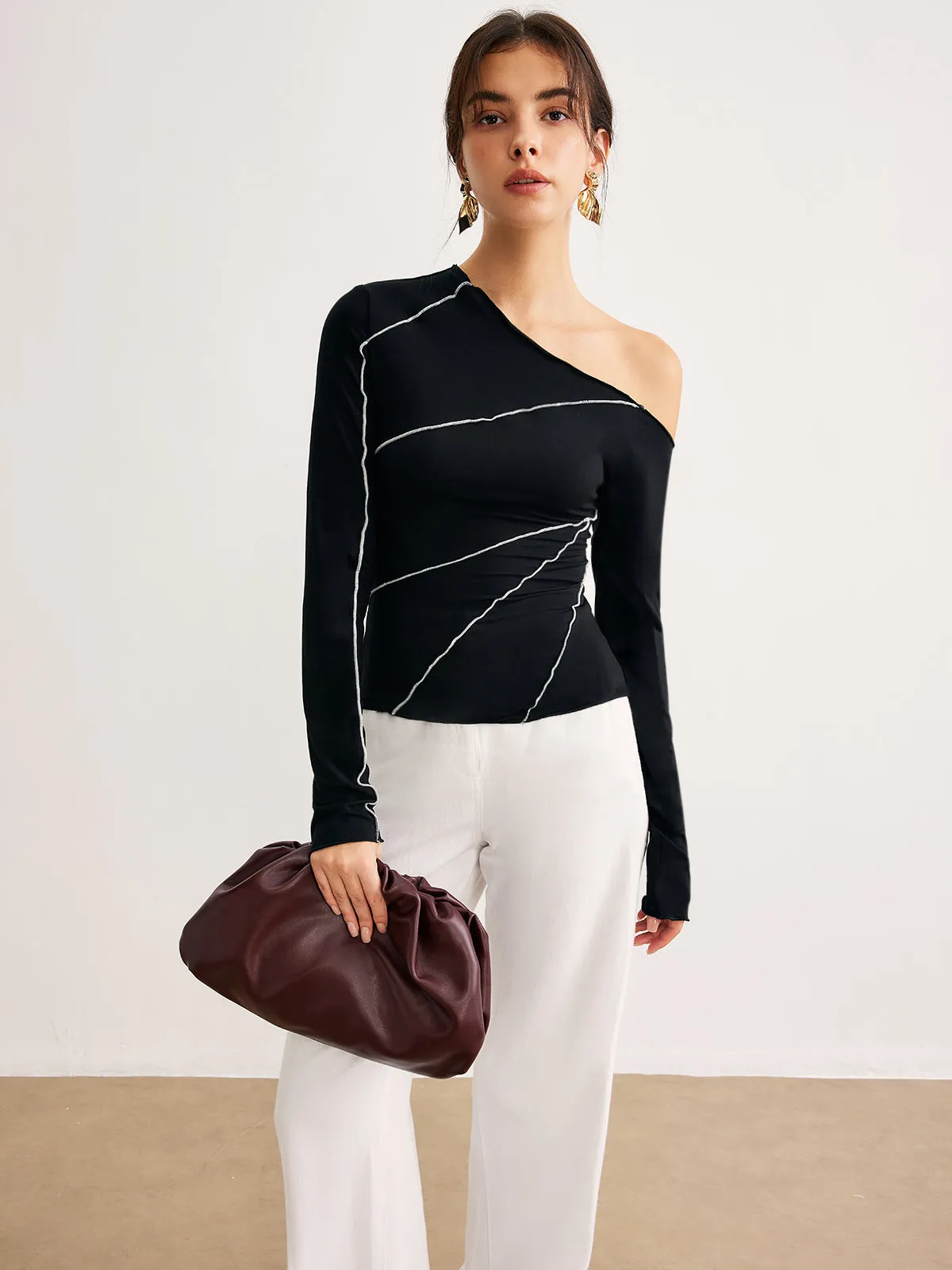 One-Shoulder Contrast Piping Skinny Blouse