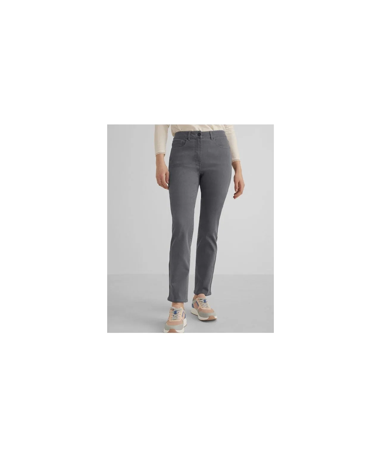 Secret Stretch Straight-leg Perfect Fit Jeans