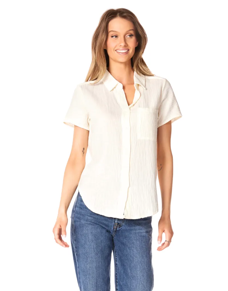 SHORT SLEEVE BUTTON FRONT COLLAR SHIRT