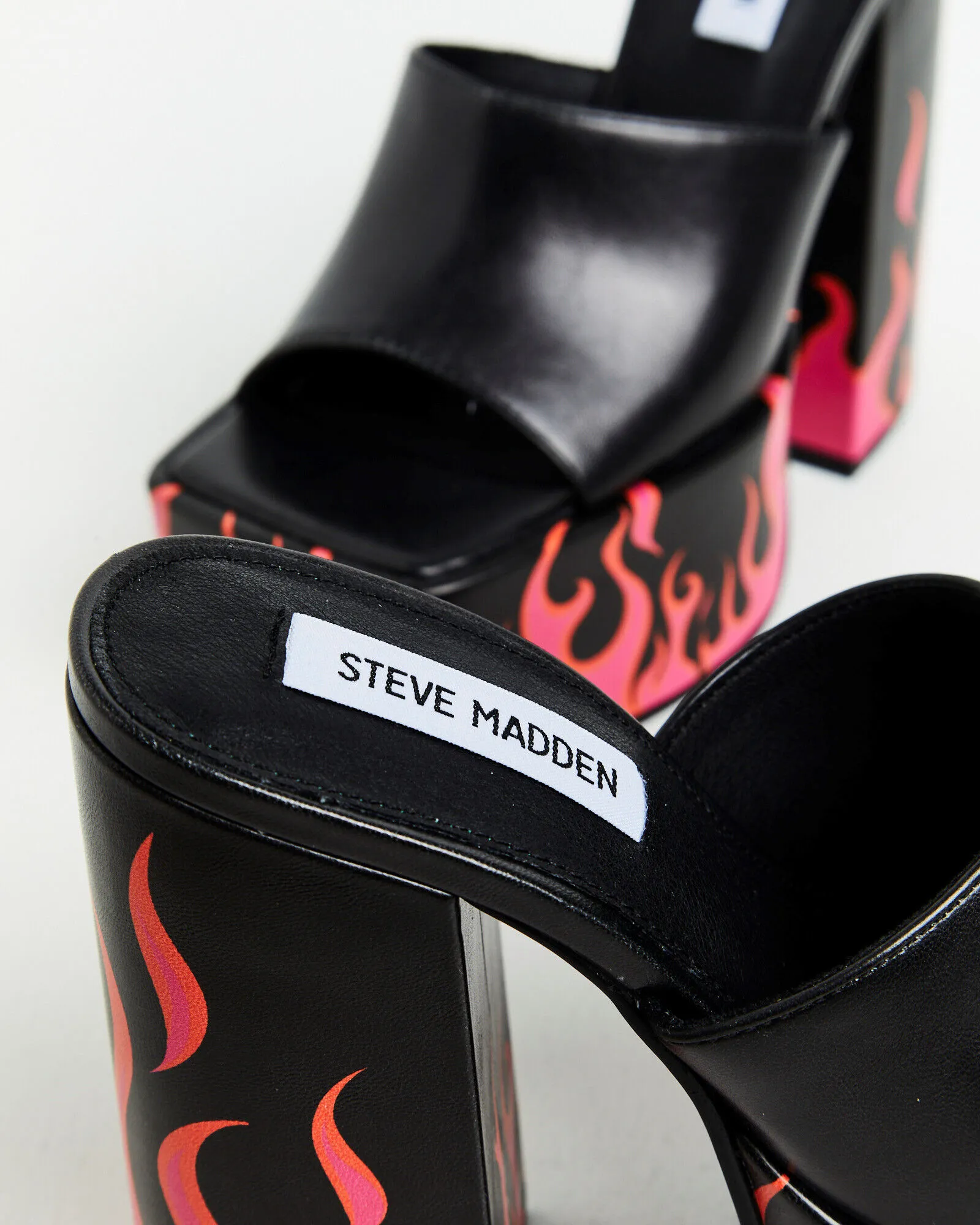 Steve Madden Trixie Heels Black Fuscia