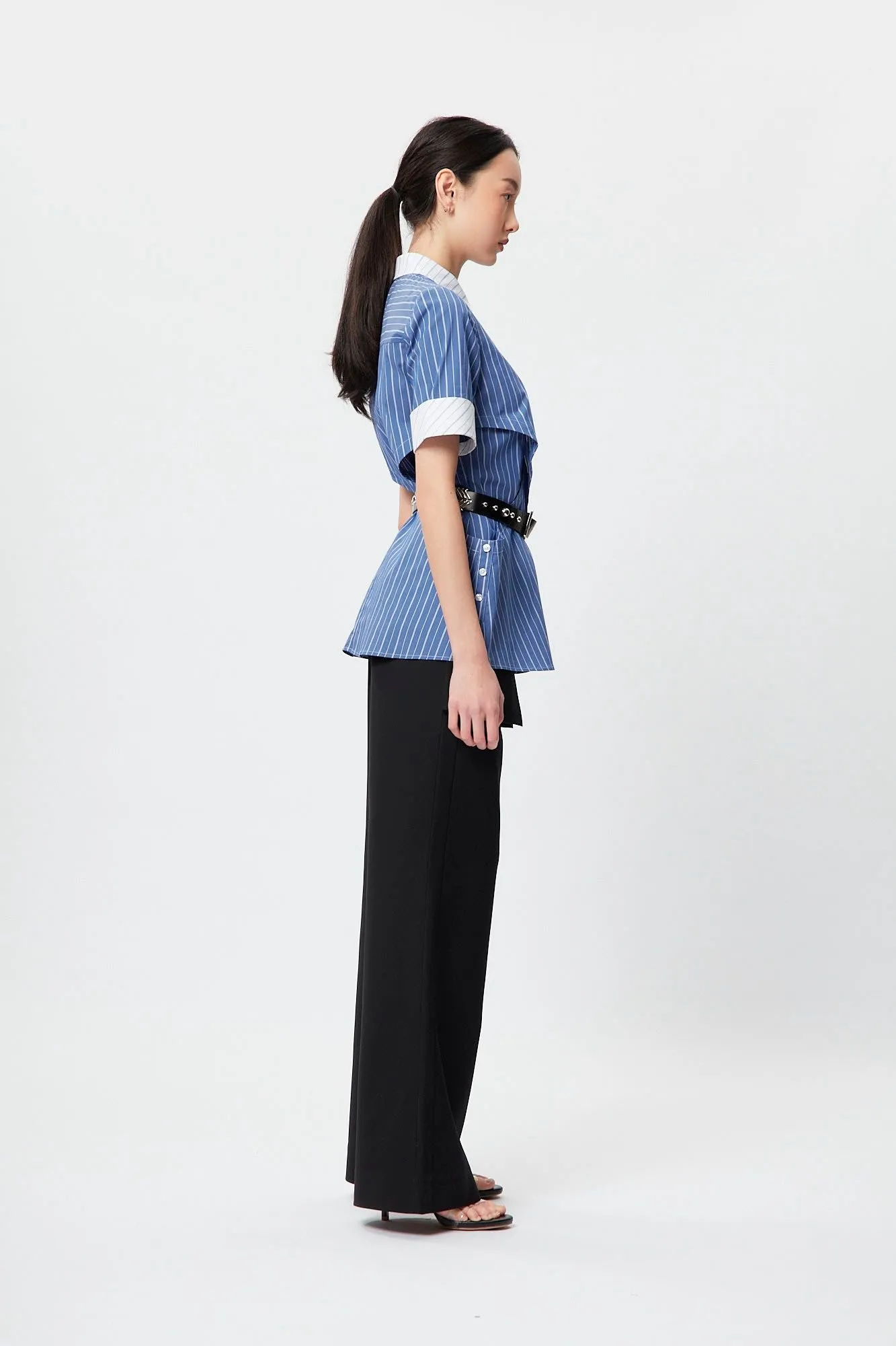 Striped structural waistline shirt