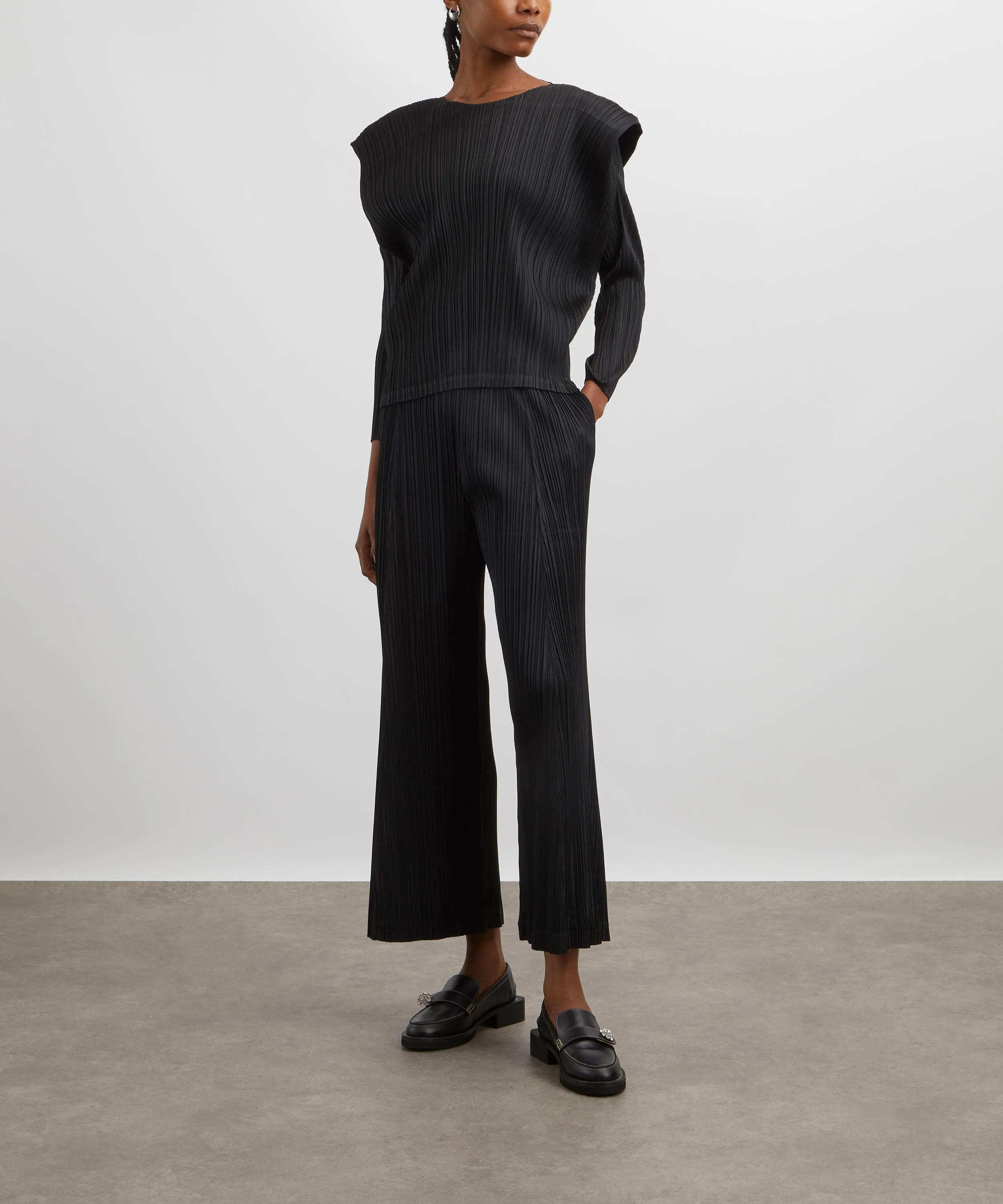 THICKER BOTTOMS 2 Pleated Trousers