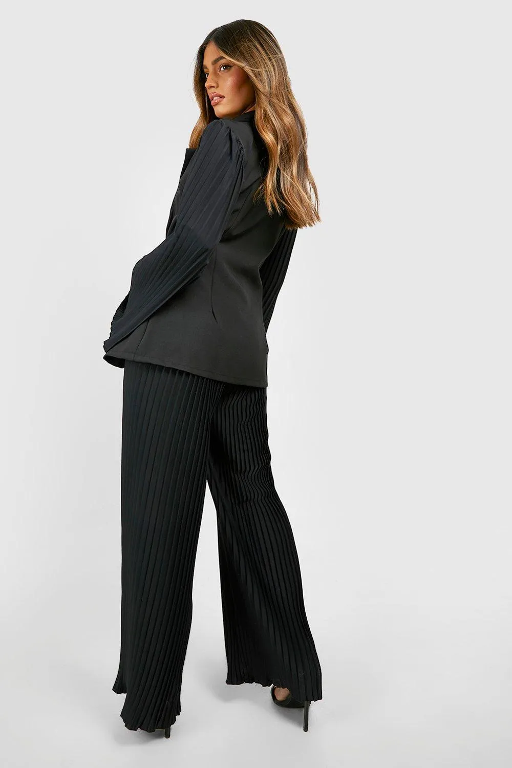 Trousers Pleated Wide Leg Tailored Trousers boohoo