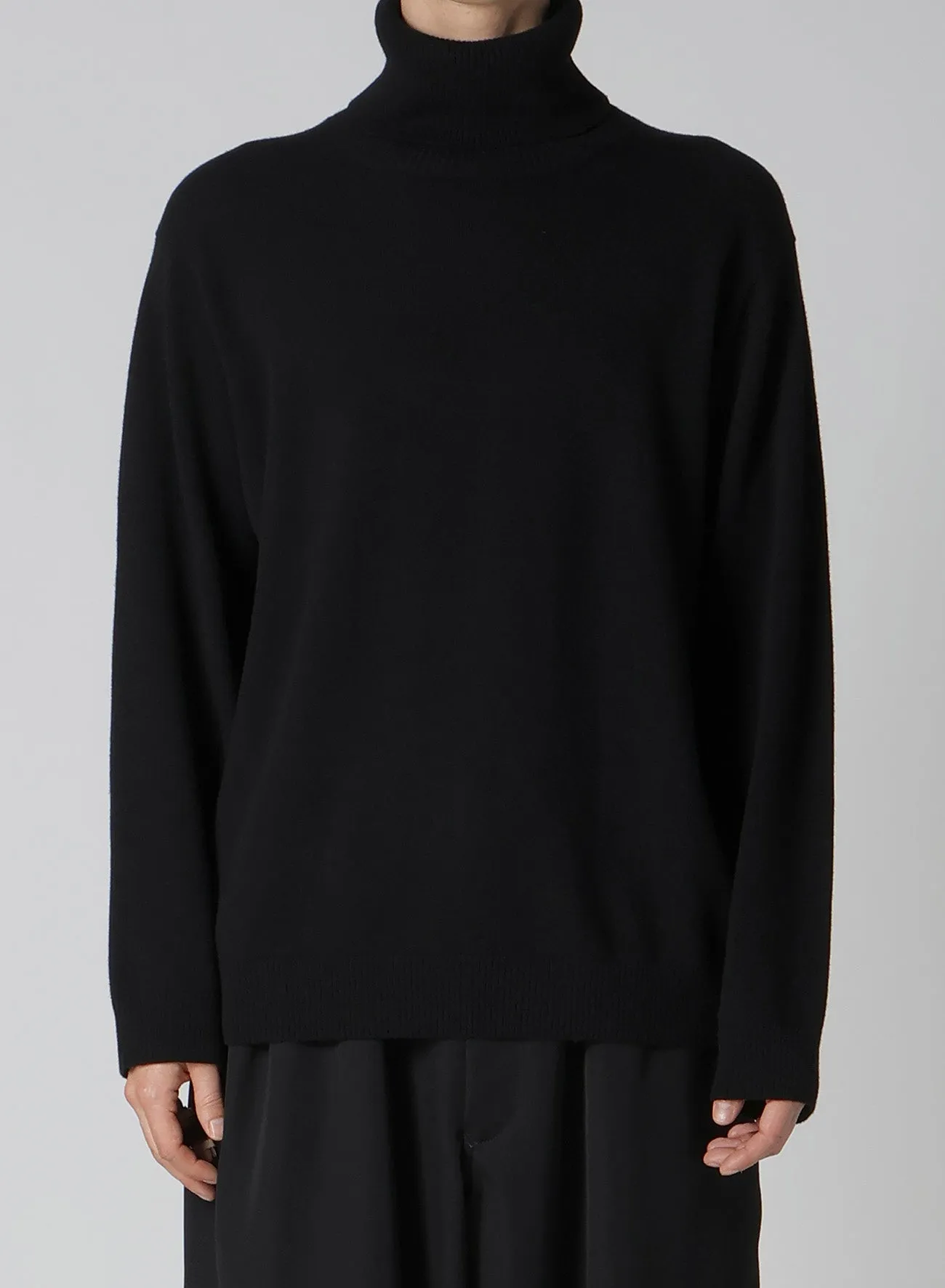 TURTLE NECK INTARSIA KNIT WITH Y's for men LOGO